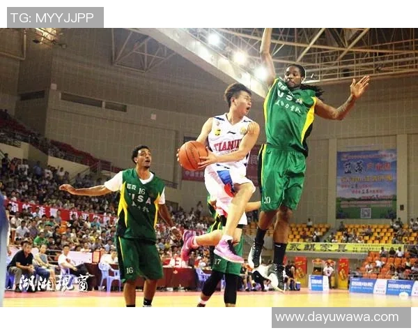 赛后分析：重庆篮球队与杭州篮球队的战术对决与精彩瞬间回顾