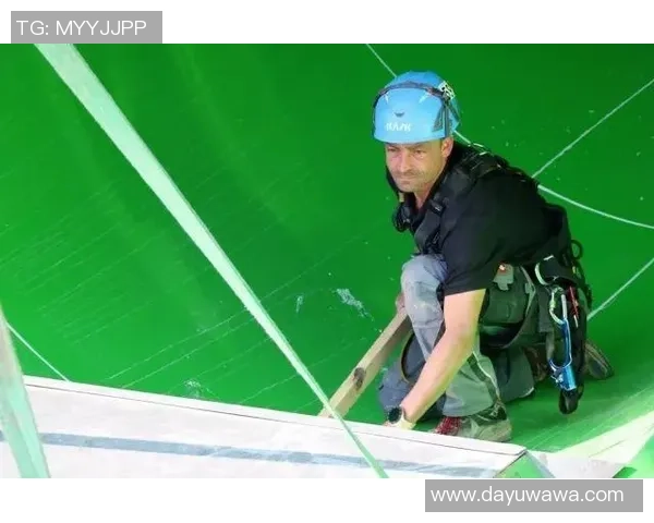 重庆网球队战术揭秘：网球巨献背后的策略与团队协作分析